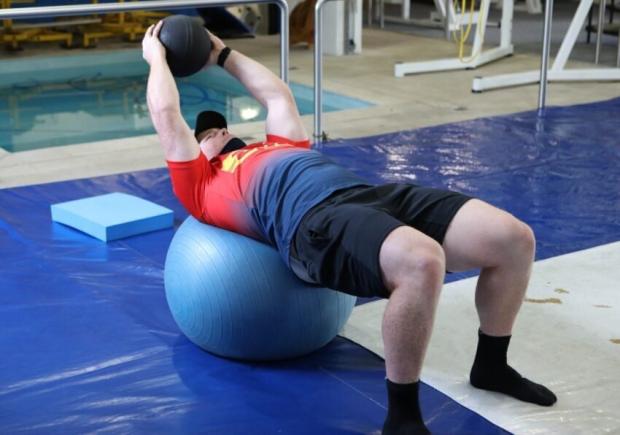 Steven Kitshoff gym training