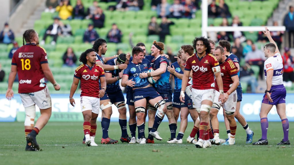 Highlanders reach quarterfinals despite defeat in Melbourne