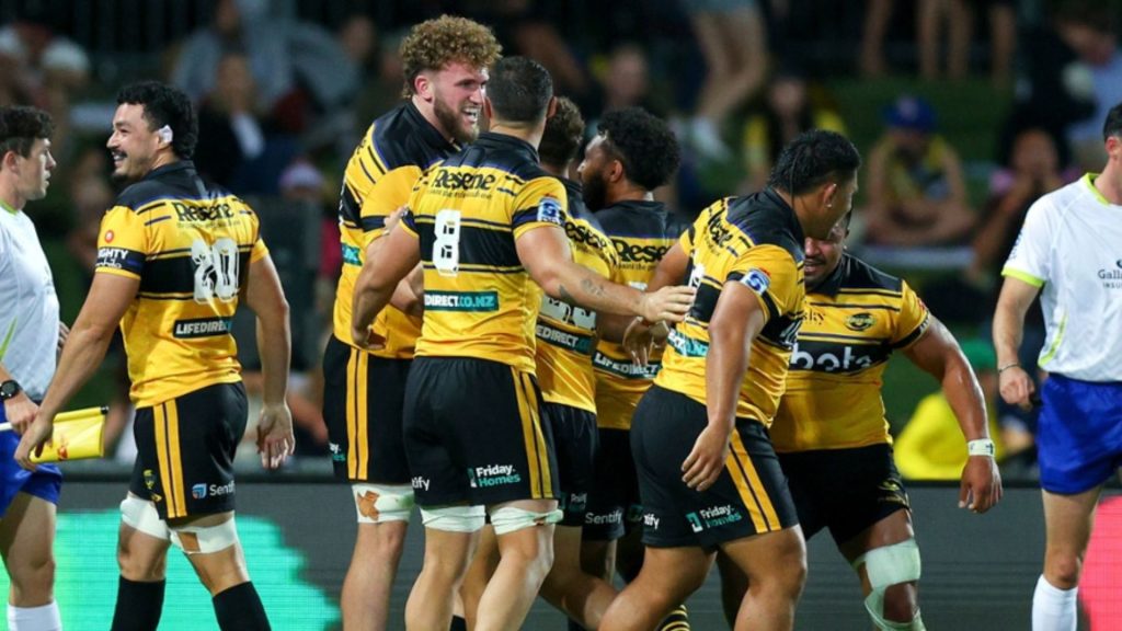 Deep Reflection Rugby Hurricanes forced to dig deep | Rugby365