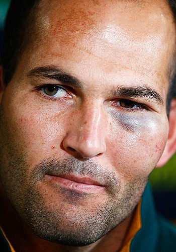 Boks sweating on Du Preez