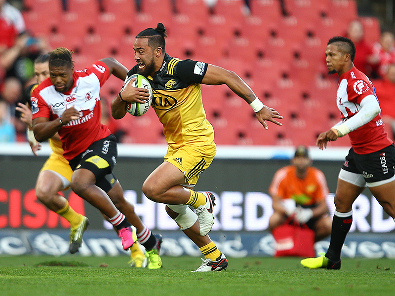 Lions sweating over Jantjies injury