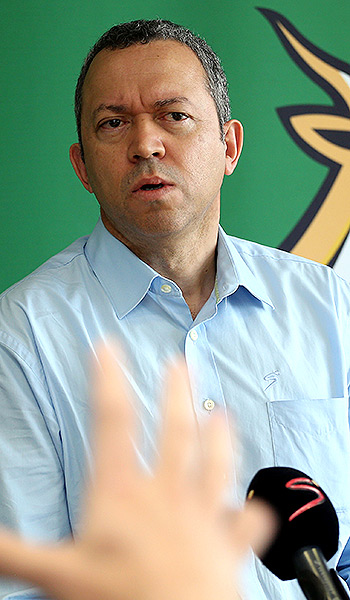 No winners in SARU boardroom battles