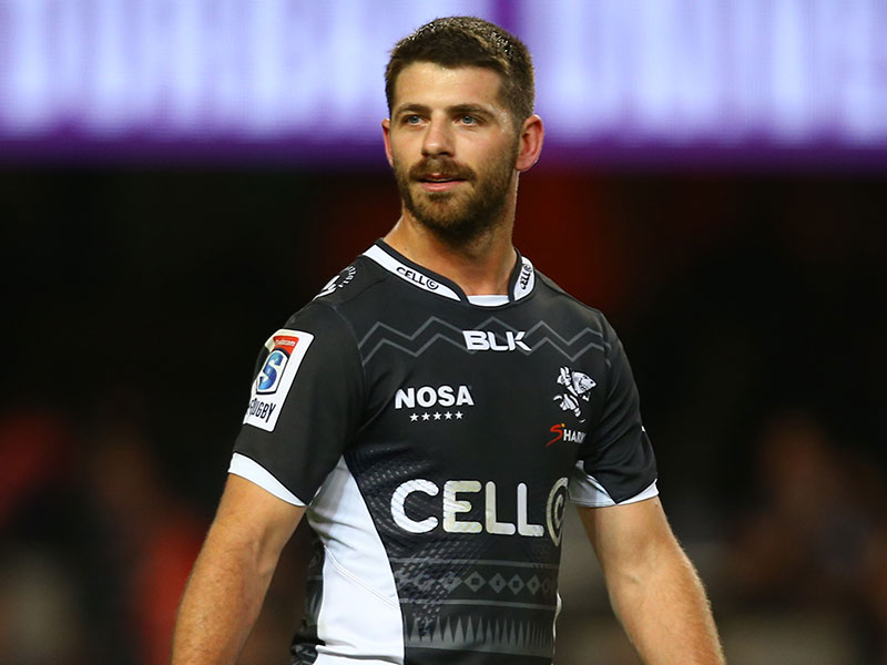Le Roux off to England